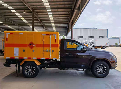 云县爆破器材运输车